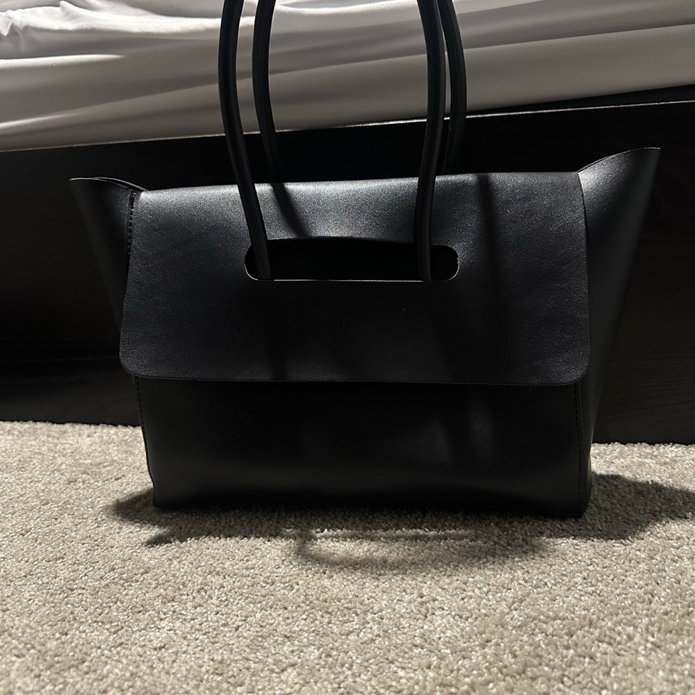 Elegant Black Handbag